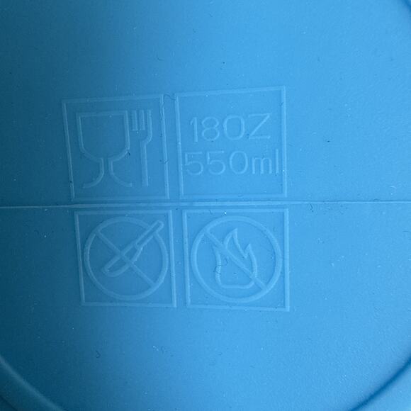 Nefeeko Collapsible Water Bottle Reuseable Silicone Foldable 18oz/550ml - Picture 2 of 3